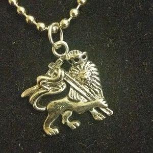 COPY - Lion of Judah necklace 18 inch chain
